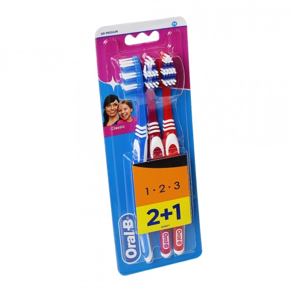 Oral B Toothbrush Classic 40 Medium 2+1